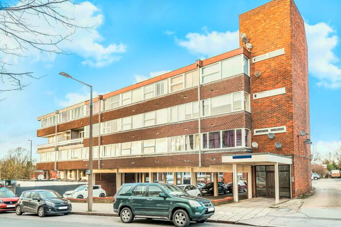 1 Bedroom Flat To Rent In Hollow Lane, Hitchin, SG4