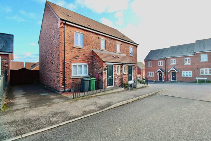 3 Bedroom Semi Detached House To Rent In Becks Close, Birstall, Leicester, Leicestershire, LE4