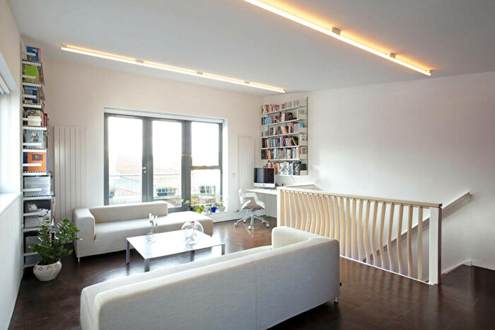 2 Bedroom Apartment To Rent In Bemerton Street, London, N1