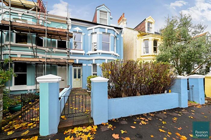 Apartment To Rent In Westbourne Gardens, Hove, BN3