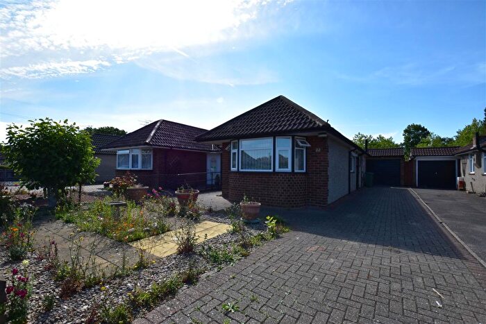 2 Bedroom Semi-Detached Bungalow To Rent In Smallmead, Horley, RH6