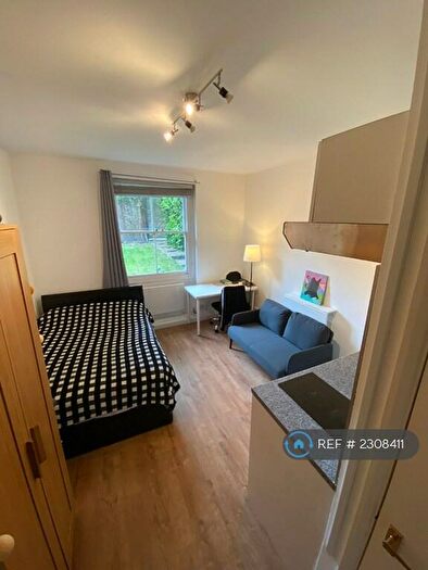 Studio To Rent In Belsize Park, London, NW3