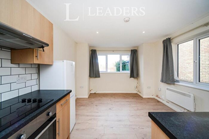 1 Bedroom Flat To Rent In The Parade, Hove, BN3