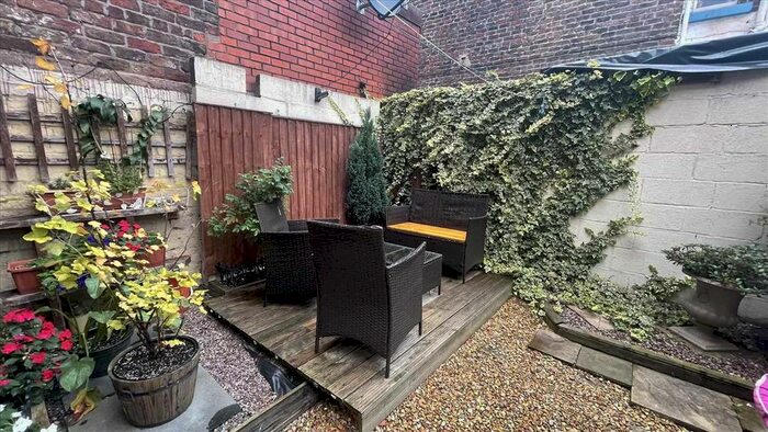 1 Bedroom Flat To Rent In Stanley Road, Bottom Flat, Liverpool, L20