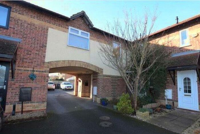 1 Bedroom Coach House To Rent In Heather Road, Bicester, Oxfordshire, OX26