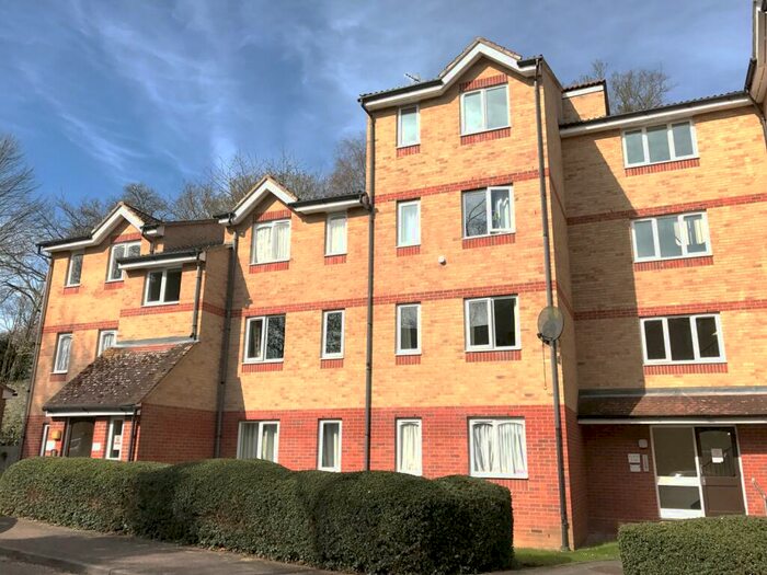 1 Bedroom Flat To Rent In Lucas Road, Sudbury, CO10