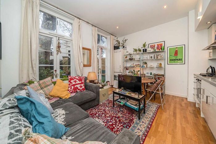 1 Bedroom Flat For Sale In Crane Grove, London, N7