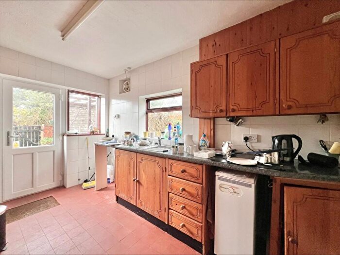 3 Bedroom End Of Terrace House For Sale In Higher Ainsworth Road, Radcliffe, Manchester, Greater Manchester, M26