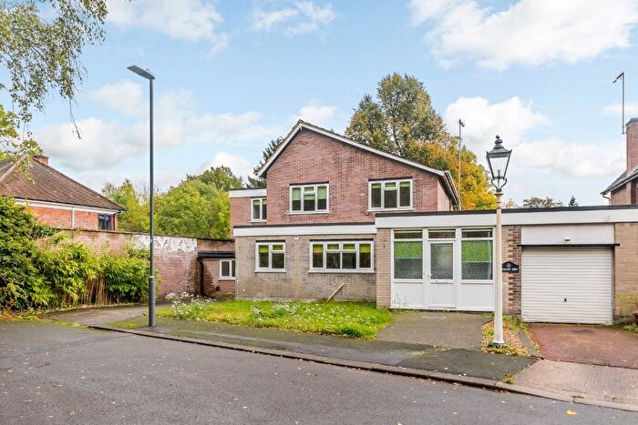 4 Bedroom Detached House For Sale In Willow Dene, Pinner, HA5