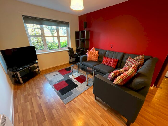 2 Bedroom Flat To Rent In Merlin House, Fog Lane, M19