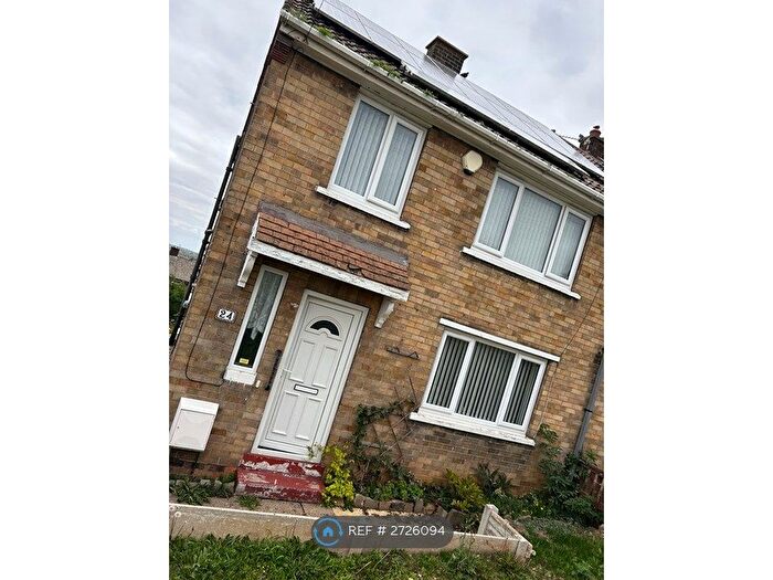 3 Bedroom Semi-detached House To Rent In Thomas Street, Edlington, Doncaster, DN12