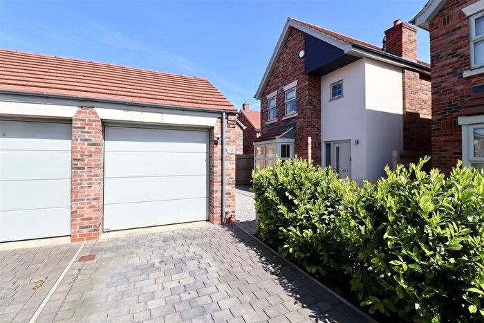 3 Bedroom Detached House For Sale In Cavendish Drive, Market Weighton, York, YO43