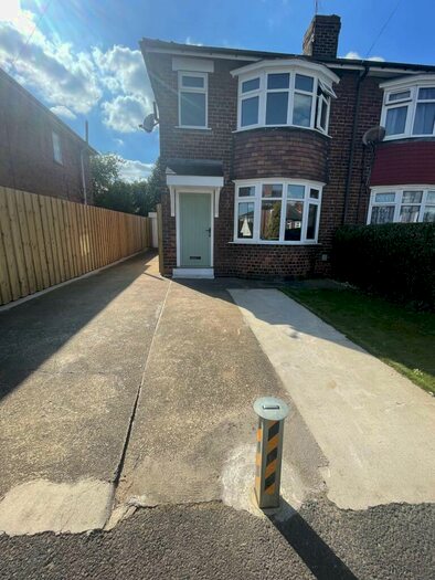 2 Bedroom Semi-Detached House To Rent In Ingelborough Drive, Sprotbrough, Doncaster, DN5