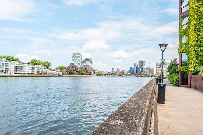 1 Bedroom Flat To Rent In Riverside Court, Nine Elms, London, SW8