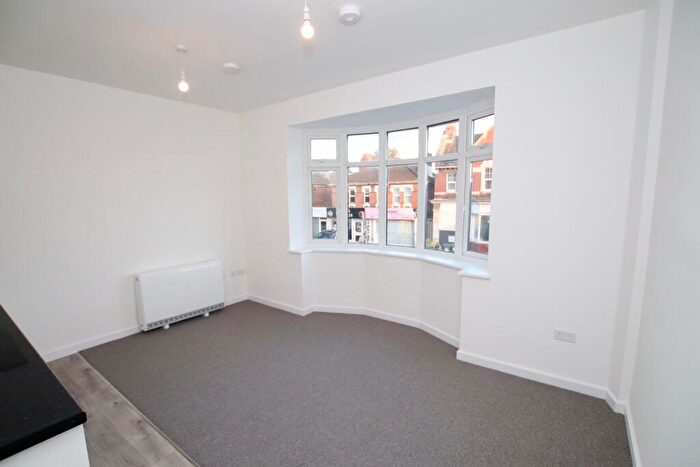 1 Bedroom Flat To Rent In Bridge Road | Southampton | Available Now, SO19