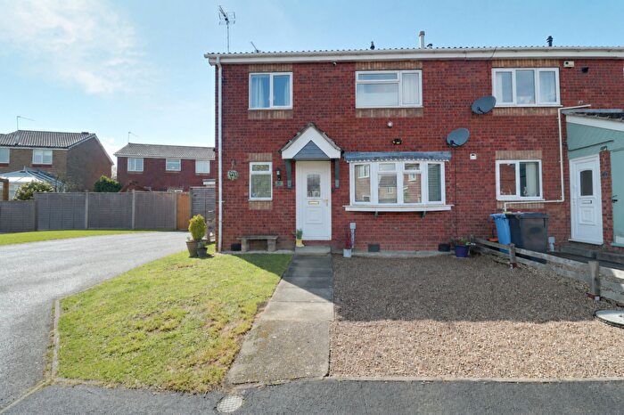 2 Bedroom Terraced House For Sale In Laurel Close, Gainsborough, DN21