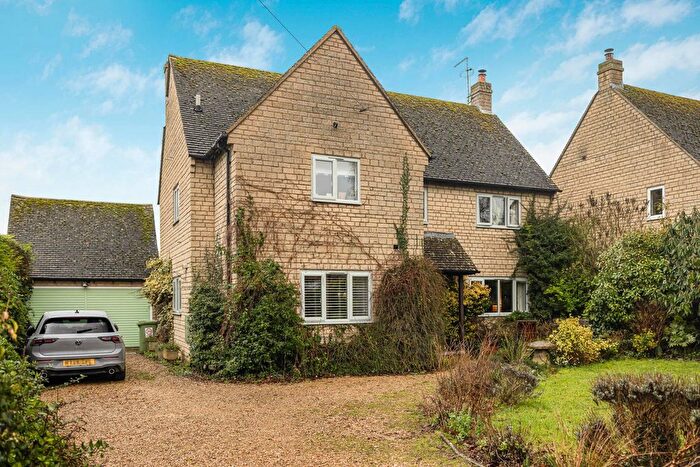 4 Bedroom Detached House For Sale In Lechlade Road, Southrop, Gloucestershire, GL7