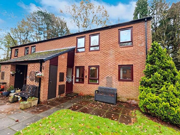 2 Bedroom Flat For Sale In Knowefield Close, Carlisle, CA3