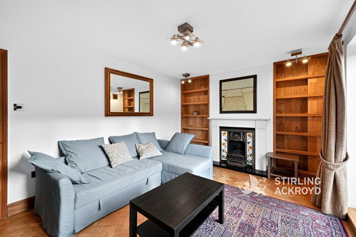 2 Bedroom Flat To Rent In Abercorn Place, London, NW8