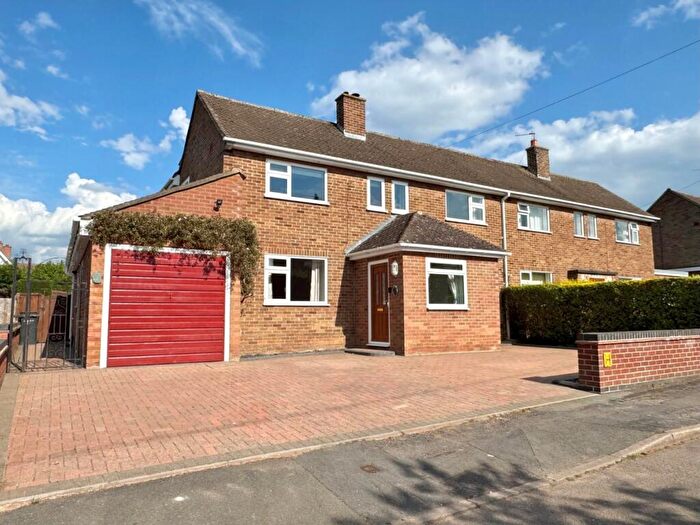 4 Bedroom Semi-Detached House For Sale In Cambridge Avenue, Melton Mowbray, LE13