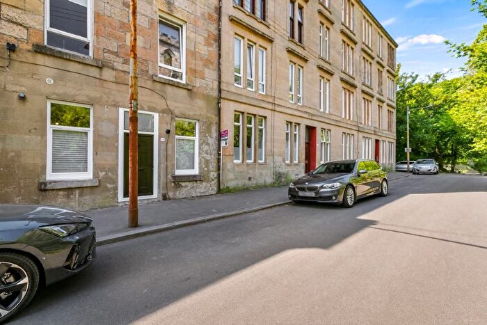 1 Bedroom Flat For Sale In Kilmailing Road, Cathcart, G44