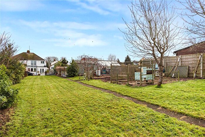 3 Bedroom Semi Detached House For Sale In Lynette Avenue, Strood, Kent, ME2