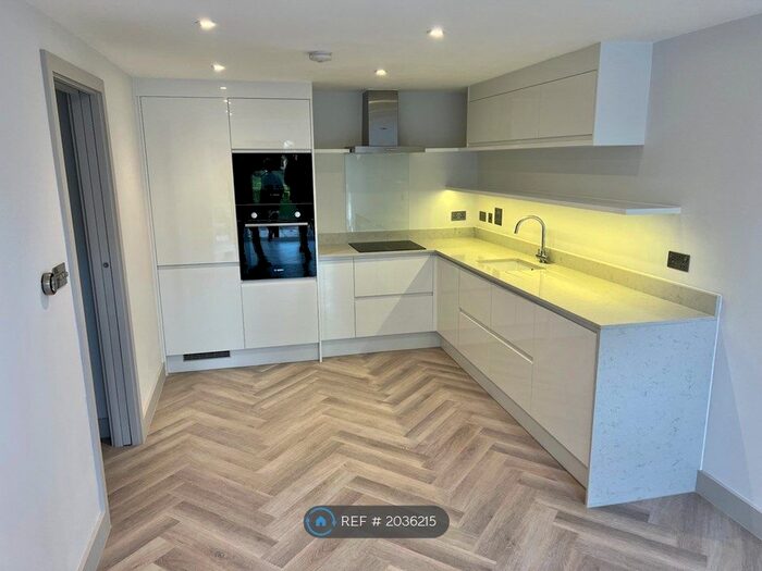 1 Bedroom Flat To Rent In Willow Lodge, London, SW4