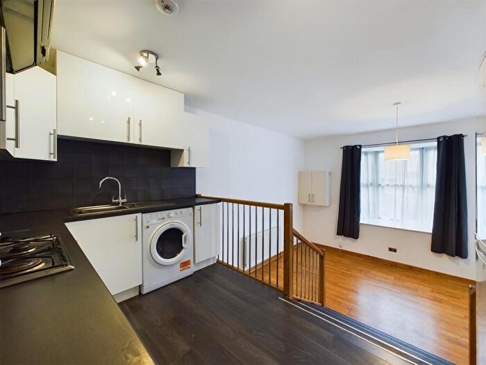 1 Bedroom Flat To Rent In Chesterfield Road, Sheffield, S8