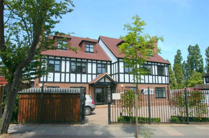 2 Bedroom Flat To Rent In B West Way, Petts Wood, Orpington, BR5