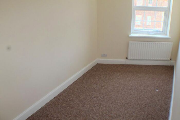 1 Bedroom Flat To Rent In Beaconsfield Parade, London, SE9