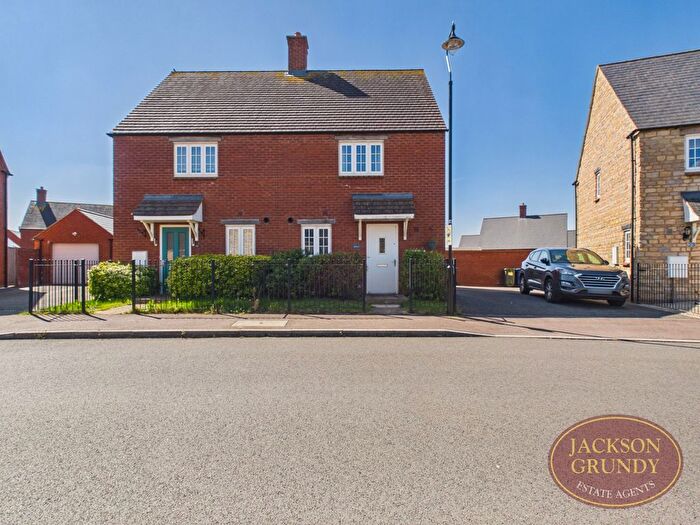 2 Bedroom Semi Detached House For Sale In Pianoforte Road, Roade, NN7