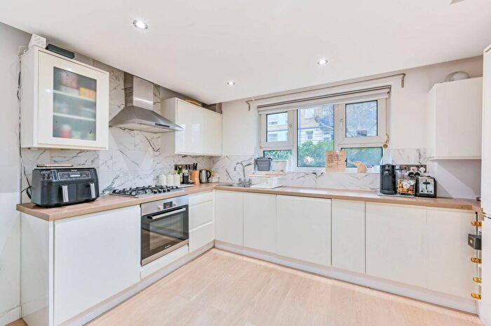 2 Bedroom Flat For Sale In Ashbridge Street, Lisson Grove, London, NW8
