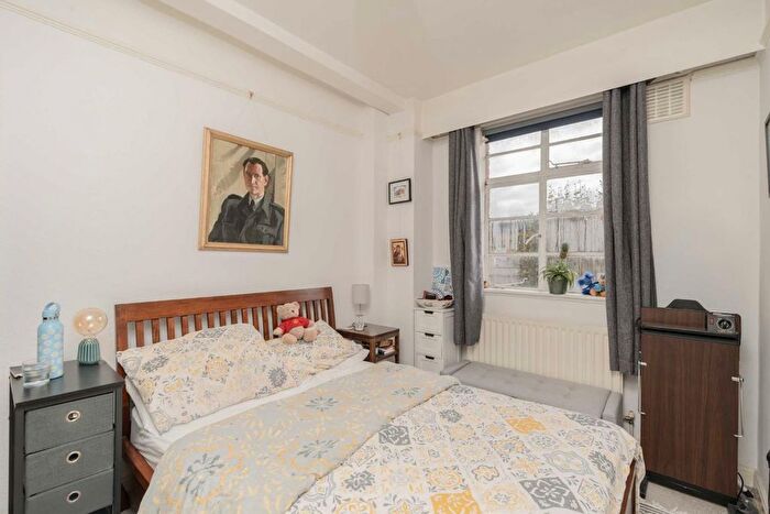 1 Bedroom Flat For Sale In Orsett Terrace, London, W2