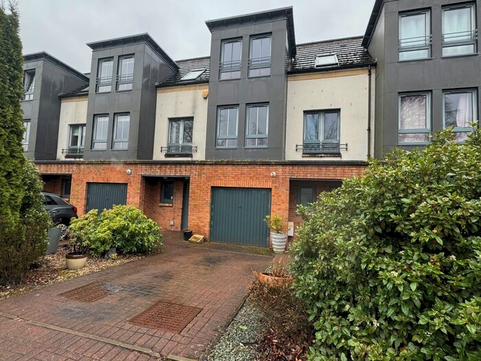 4 Bedroom Town House To Rent In Kaims Terrace, Livingston, EH54