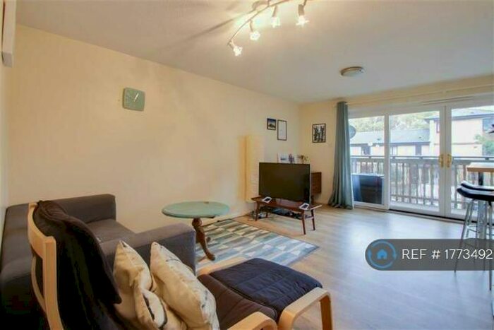 2 Bedroom Flat To Rent In Oldbrook, Milton Keynes, MK6