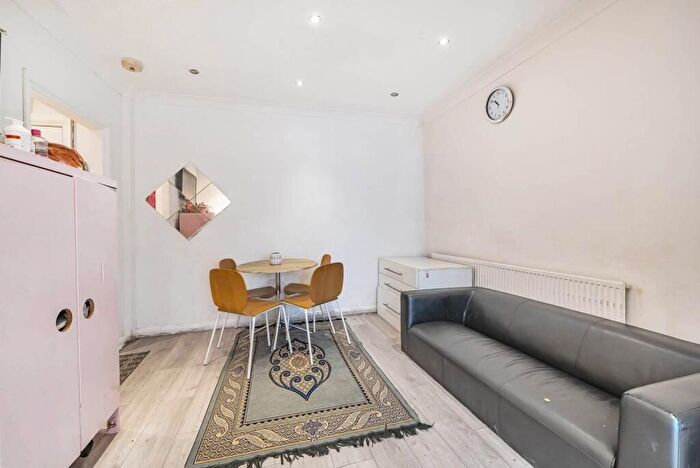 1 Bedroom Flat For Sale In Byron Road, Harrow, HA3