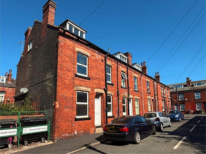 2 Bedroom End Of Terrace House To Rent In Spring Grove View, Headingley, Leeds, LS6