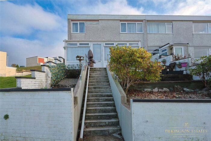 3 Bedroom End Of Terrace House For Sale In Hurrell Close, Plymouth, Devon, PL6