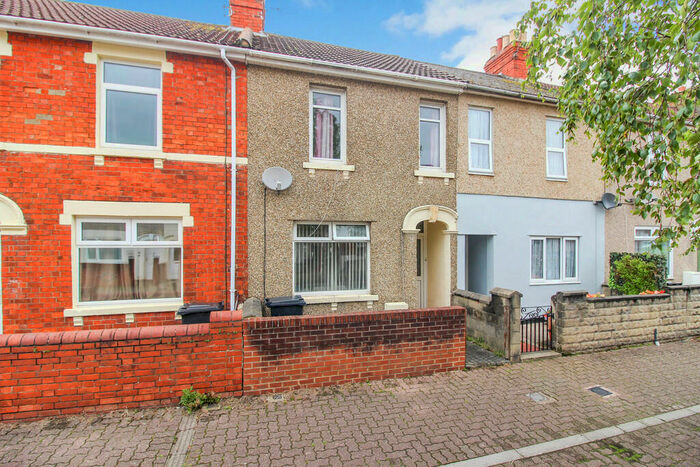 2 Bedroom Terraced House To Rent In Percy Street, Rodbourne, Swindon, SN2
