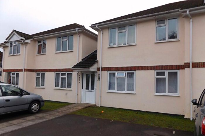 2 Bedroom Flat To Rent In Savile Crescent, Bordon, Hampshire, GU35