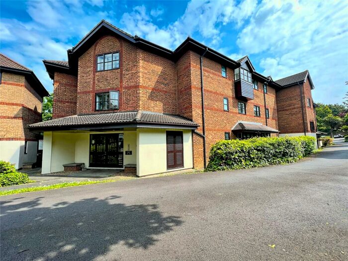 1 Bedroom Flat To Rent In Clifton Walk, Dartford, Kent, DA2