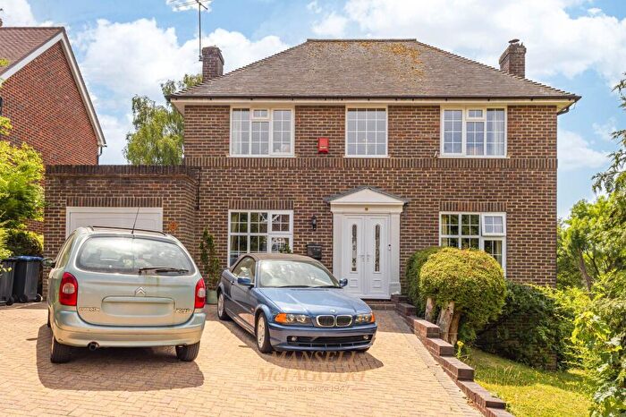 4 Bedroom Detached House For Sale In Acorn Close, East Grinstead, RH19