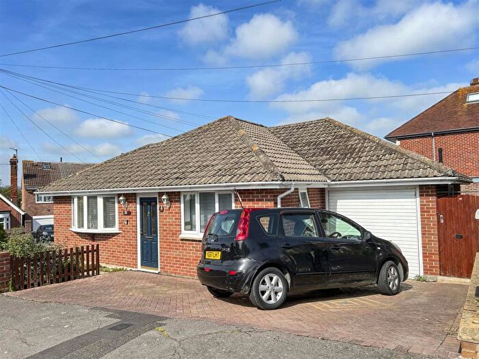 2 Bedroom Detached Bungalow For Sale In Lynmoor Road, Lodmoor, DT4