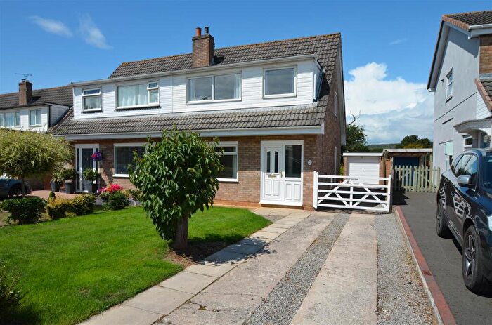 3 Bedroom Semi-Detached House For Sale In Causeway View, Nailsea, BS48