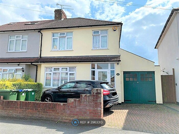 3 Bedroom Semi-Detached House To Rent In Sydney Road, Bexleyheath, DA6