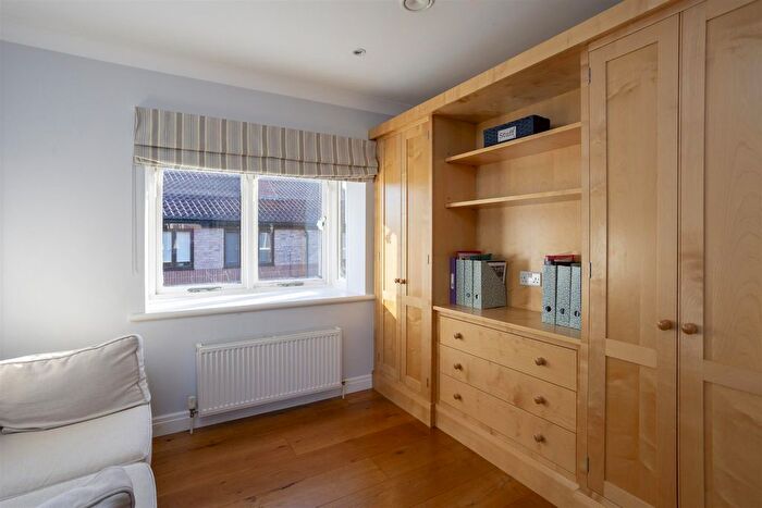 1 Bedroom Flat To Rent In Bollans Court, Goodramgate, York, YO1