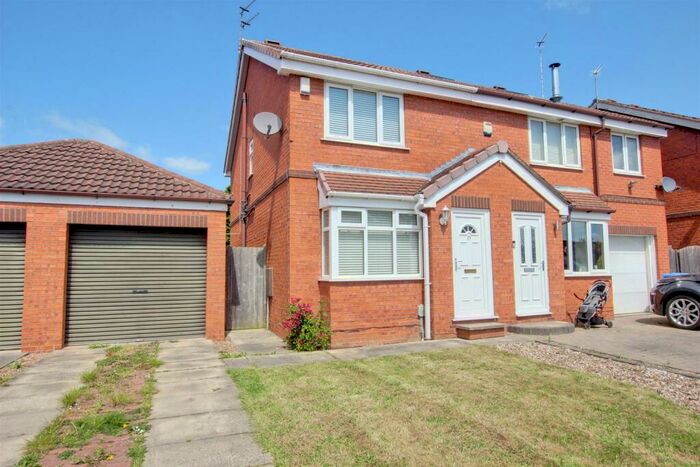 2 Bedroom House To Rent In Hawthorne Garth, Beverley, HU17