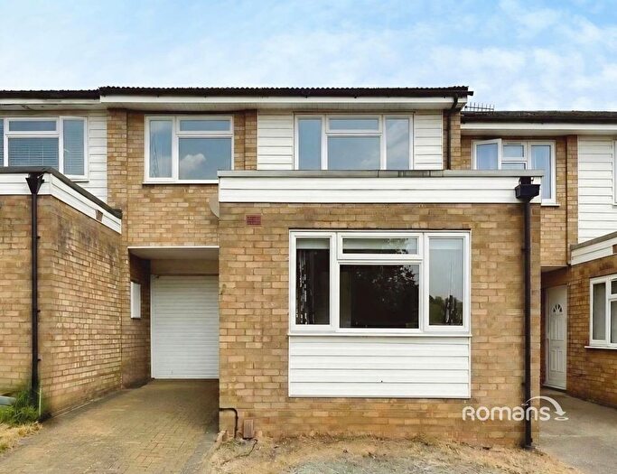 4 Bedroom Terraced House To Rent In Ratcliffe Close, Uxbridge, UB8