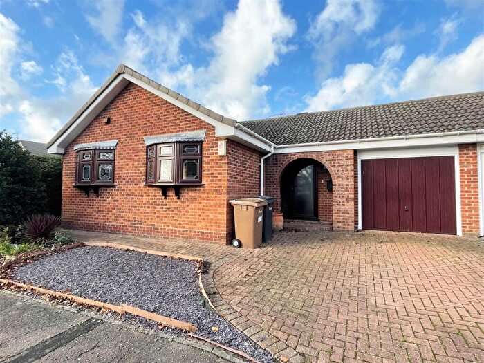 3 Bedroom Bungalow For Sale In Goldenacres, Springfield, Chelmsford, CM1