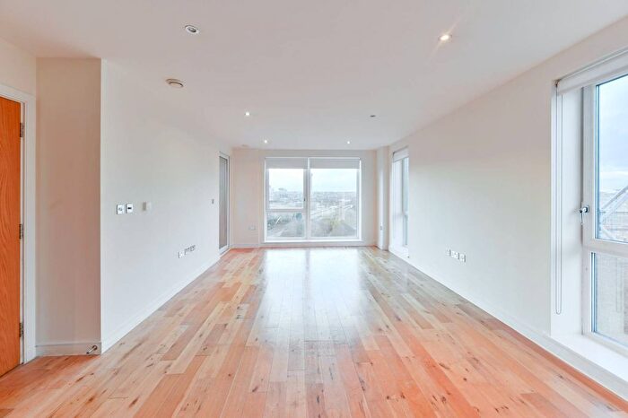 2 Bedroom Flat For Sale In Oxborough House, Eltringham Street, Wandsworth, London, SW18